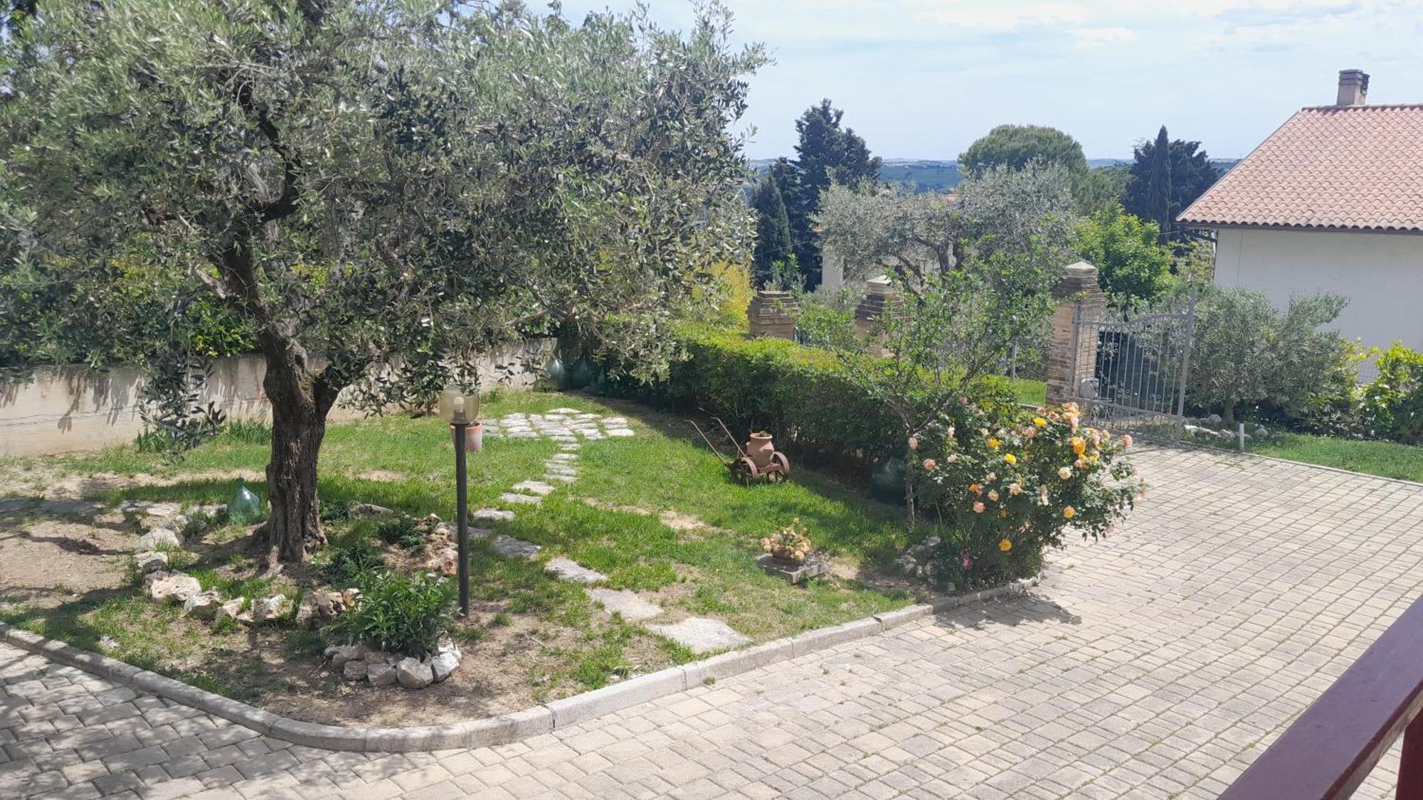 Le Rondini Apartment Corinaldo Exterior photo